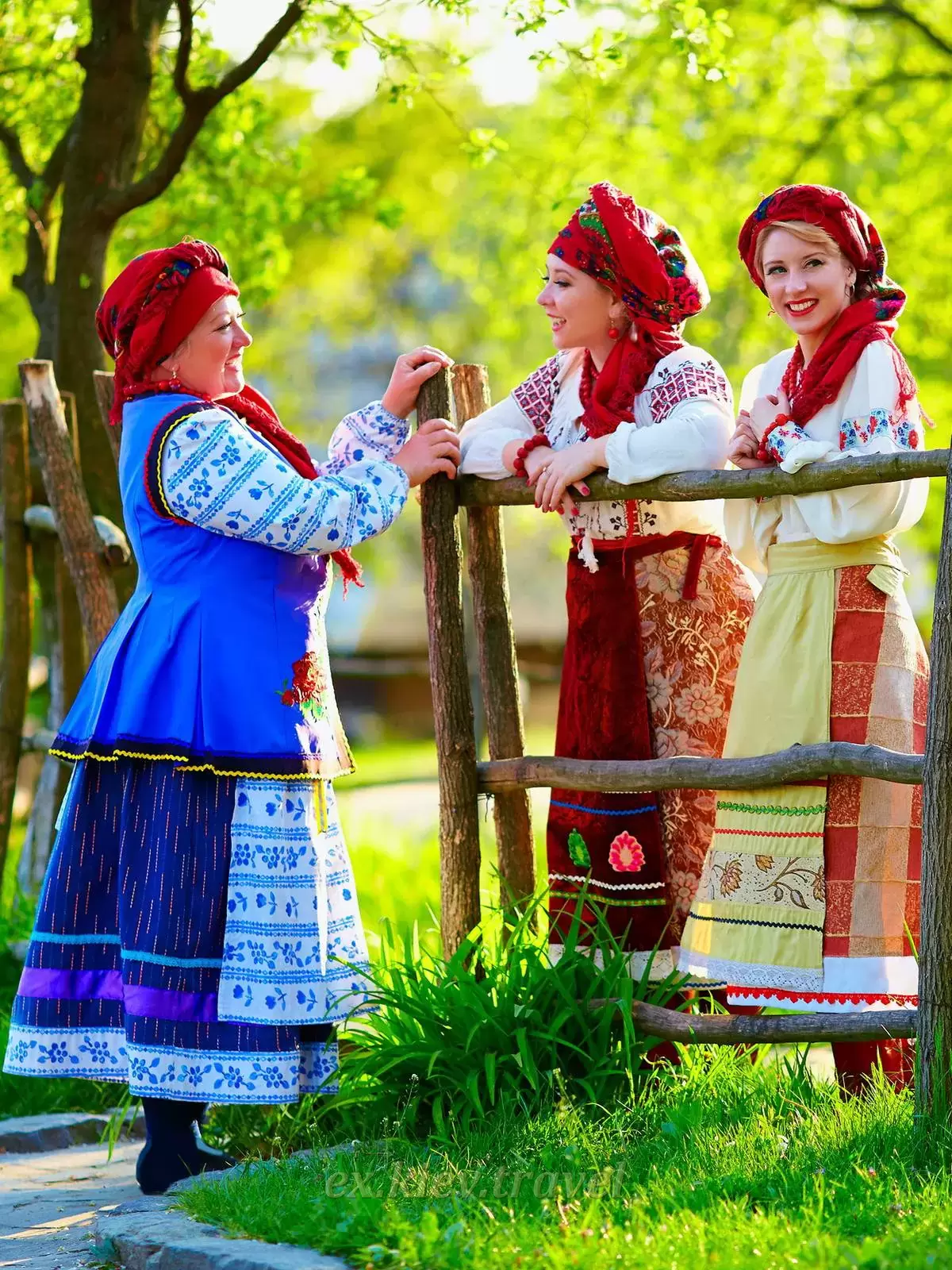 travel in Ukraine Kiev museum Pirogovo Ukrainian clothes