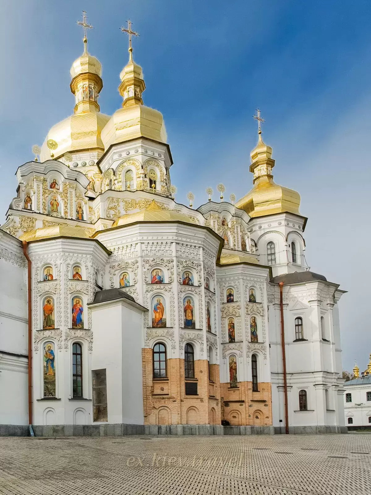 Kiev Pechersk Lavra Cathedral of the Assumption-2