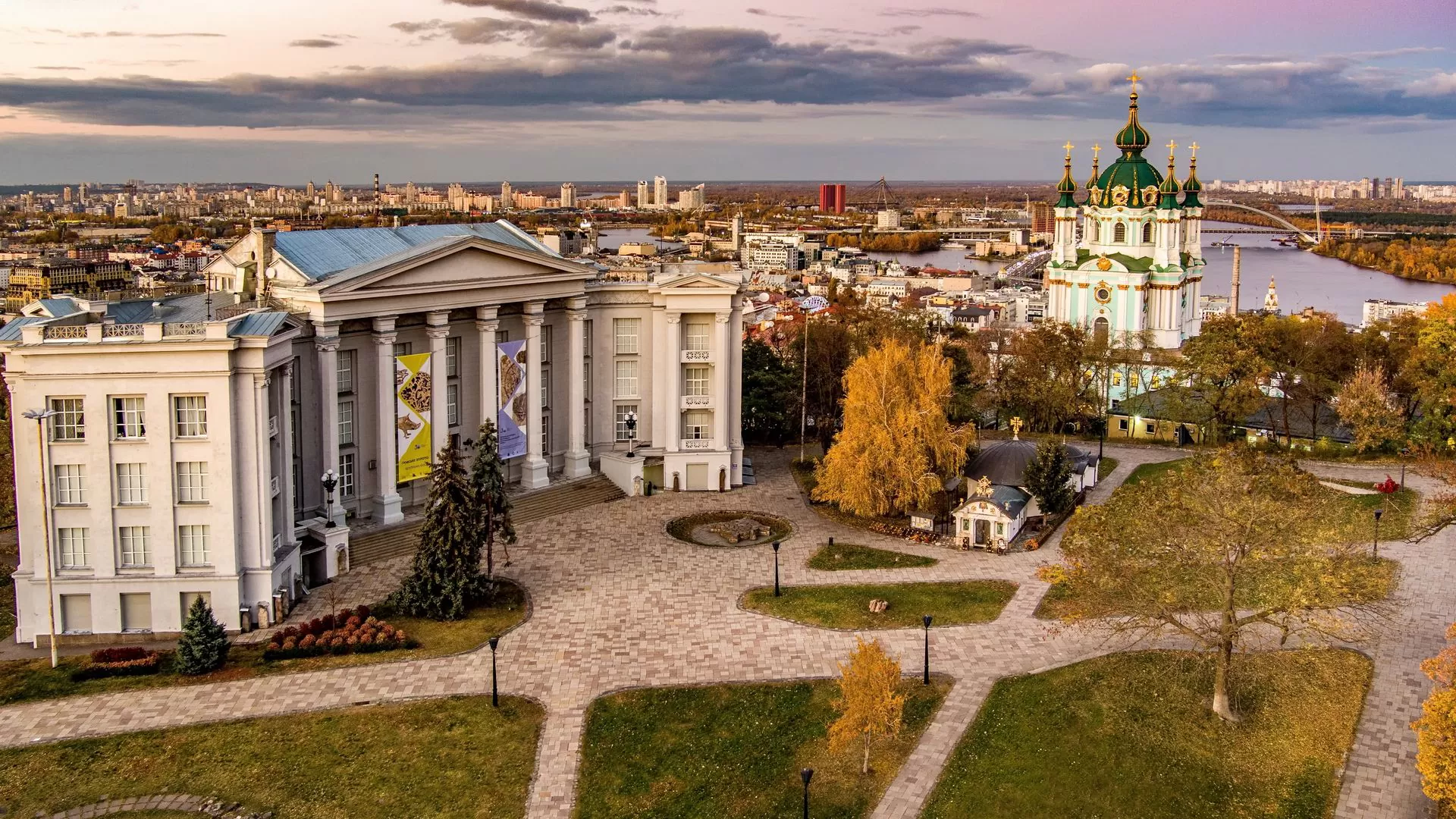 Excursions in Ukraine in the city of Kiev - Museum of the History of Ukraine