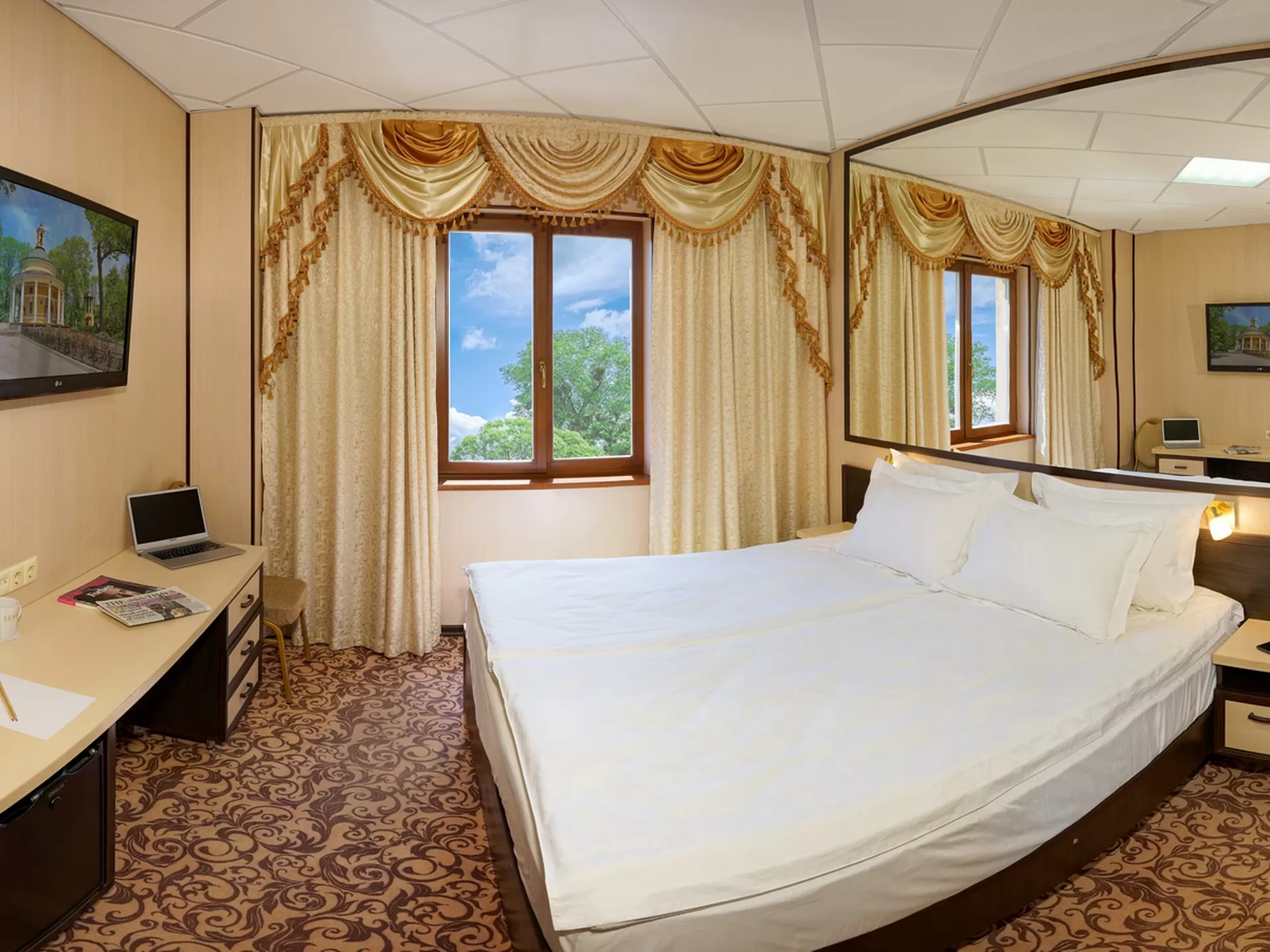 Hotel in Oekraïne Kiev tweepersoonskamer Villa La Scala + excursies + maaltijden